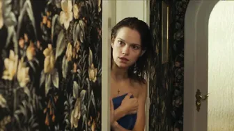 Emilia Schüle - Die Vergesslichkeit der Eichhörnchen (2020)