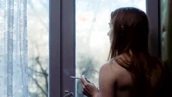 Laetitia Dosch, Leonie Simaga - Jeune Femme (2017)