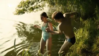 Naomi Achternbusch, Clara Schramm - Blind & Hasslich (2017)