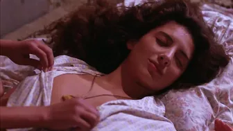 Rabiah Ben-Abdullah, Helene Catzaras, Carolyn Chelby - Halfaouine Boy of the Terraces (Asfour Stah) (1990)