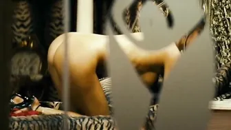 Flora Martinez – Canciones de amor en Lolita’s Club (2007)