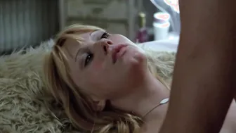 Miou-Miou, Isabelle Huppert – Les Valseuses (Going Places) (1974)