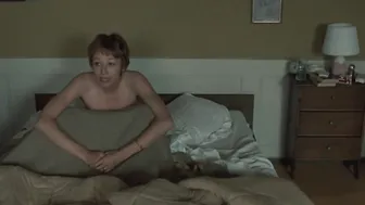 Myriam Mezieres, Marie-Luce Felber, Betty Berr - No Man's Land (1985)