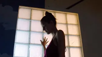 Rafaela Mandelli - Intimidade Entre Estranhos (2018)