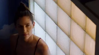 Rafaela Mandelli - Intimidade Entre Estranhos (2018)