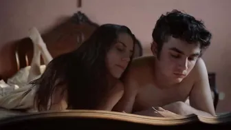 Rafaela Mandelli - Intimidade Entre Estranhos (2018)