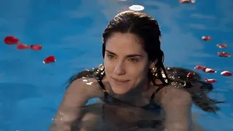 Rafaela Mandelli - Intimidade Entre Estranhos (2018)