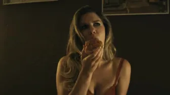 Paulina Galazka, Joanna Opozda, Beata Łajtar, Julia Koźmina, etc - Gdzie diabeł nie może, tam baby pośle 2 (2023)