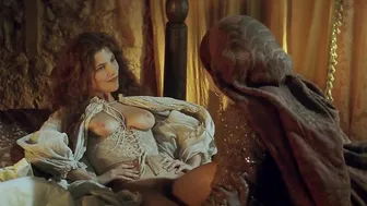 Candela Pena, Maribel Verdu, Penelope Cruz, Ana Risueño - La Celestina (1996)