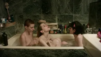 Eva Colle - Searching Eva (2019)