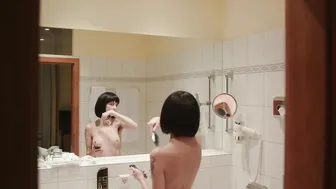 Eva Colle - Searching Eva (2019)