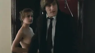 Sandrine Bonnaire, Sophie Marceau – Police (1985)