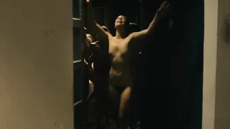 Maaike Neuville, Marieke Dilles, Ellen Schoeters, Eline Kuppens - Weekend aan Zee (2012)