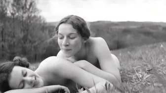 Antonia Bill, Philine Lembeck - Die andere Heimat - Chronik einer Sehnsucht (2013)