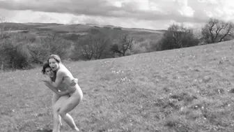 Antonia Bill, Philine Lembeck - Die andere Heimat - Chronik einer Sehnsucht (2013)