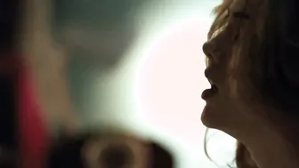 Diane Lane, Kelly O'Byrne - Knight Moves (1992)