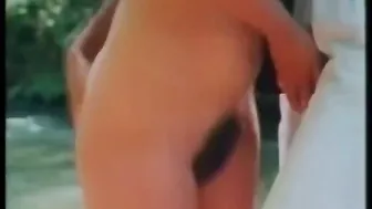 Istoria tis trypas (1983)