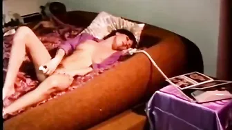 L hôtesse voyage sans slip (1981)