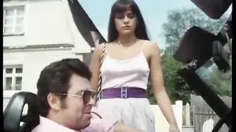 Vergiss beim Sex die Liebe nicht - Der neue Schulmädchenreport 13. Teil (1980)