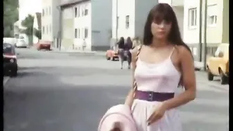 Vergiss beim Sex die Liebe nicht - Der neue Schulmädchenreport 13. Teil (1980)