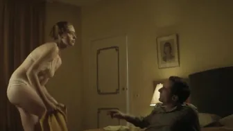 Freya Mavor – The Lady in the Car with Glasses and a Gun (2015)