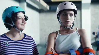Chloe Jouannet, Sophie-Marie Larrouy - Derby Girl s01e01-07 (2020)