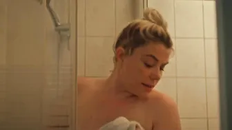 Chloe Jouannet, Sophie-Marie Larrouy - Derby Girl s01e01-07 (2020)