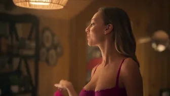 Ester Exposito - Elite Short Stories Carla Samuel s01e02-03 (2021)