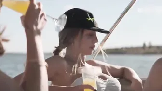 Ester Expósito, etc - Lost in the Night (Perdidos en la noche) (2023)