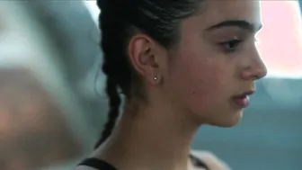 Karla Souza, Dèja Ebergenyi - Dive (La Caída) (2022)