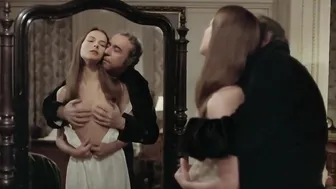 Carole Bouquet, Angela Molina - Cet obscur objet du desir (1977)