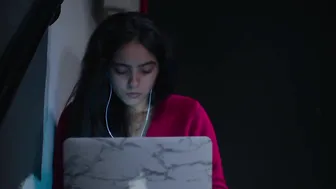 Hafsia Herzi, Sarah Kazemy, Lucy Walters - This Teacher (2018)