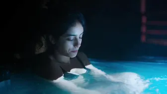 Hafsia Herzi, Sarah Kazemy, Lucy Walters - This Teacher (2018)