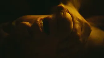 Valeria Bruni Tedeschi, Lubna Azabal - Somewhere In Love (Une vie rêvée) (2024)