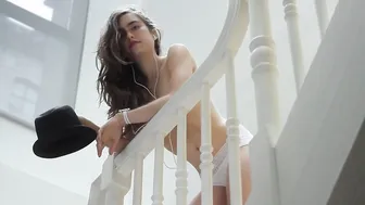 Danielle Meyer - Meanwhile (2011)