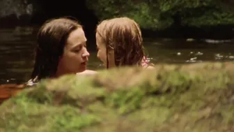 Emily Blunt, Natalie Press – My Summer of Love (2004)
