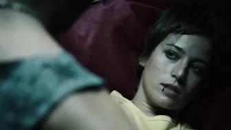 Marta Etura, Eva Pallares - Azuloscurocasinegro (2006)