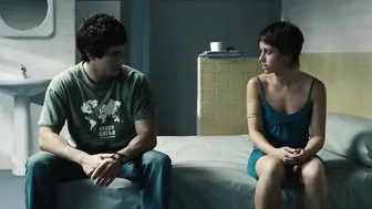 Marta Etura, Eva Pallares - Azuloscurocasinegro (2006)