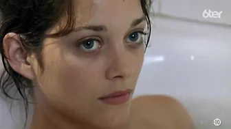 Marion Cotillard - Une femme piegee (2001)