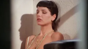 Tinì Cansino, Valentina Visconti, Rena Niehaus - Arabella Black Angel (1989)