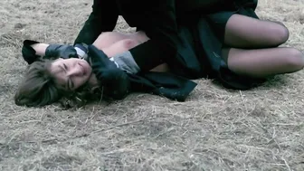 Florence Guerin, Brigitte Lahaie, Natasha Delange - Knife Under the Throat (Le couteau sous la gorge) (1986)