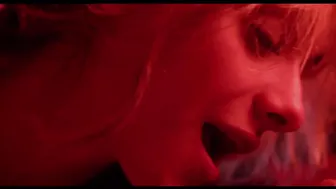 Lidia Veiga, Angela Rios - Stroking an Animal (Cando toco un animal) (2023)