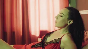 Kate Palmerston, Claudine Helen - Assistant (2021)