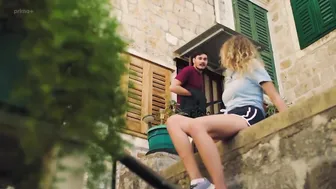 Josefína Pracharová, Rozálie Pracharová, Sofie Höppnerová, Sandra Nováková - Lež na pláži s01e01-07 (2024)