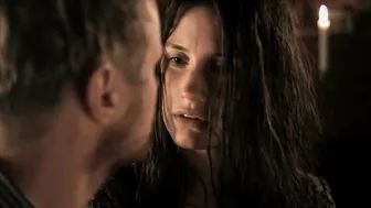 Christiane Schaumburg-Müller, Danica Curcic – Over Kanten (2012)