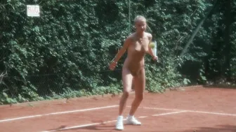 Tatjana Simic, Natascia Paolucci, Tatjana van Zanten, Apollonia van Ravenstein, Tina Shaw - Flodder (1986)