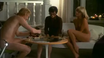 Vivi Rau, Anne Bie Warburg, Lisbeth Olsen, Vic Salomonsen, Mette Jepsen, Toni Marcell - Der ma være en sengekant (1975)