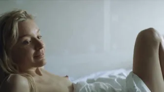 Elena Tronina, Lyubov Tolkalina - Happy End s01e04 (2021)