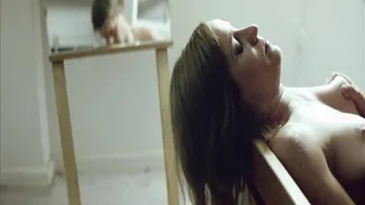 Anna Kalaitzidou, Angeliki Papoulia, Mary Tsoni, Michele Valley – Kynodontas (2009)