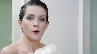 Annie Belle, Brigitte Petronio, Karoline Mardeck, Lorraine De Selle, Marie Claude Joseph - House On The Edge Of The Park (1980)